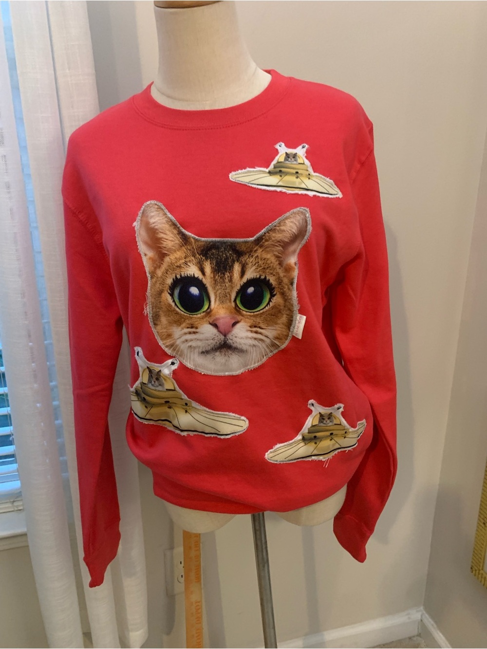 Cat Graphic Pullover Sweatshirt in Red - Novelty Design Size XS #cat
